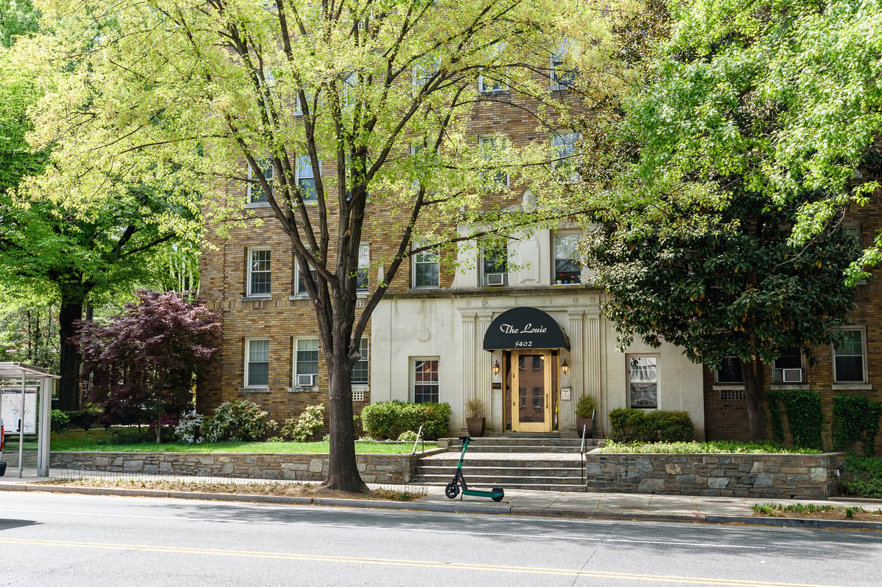5402 Connecticut Ave NW #400