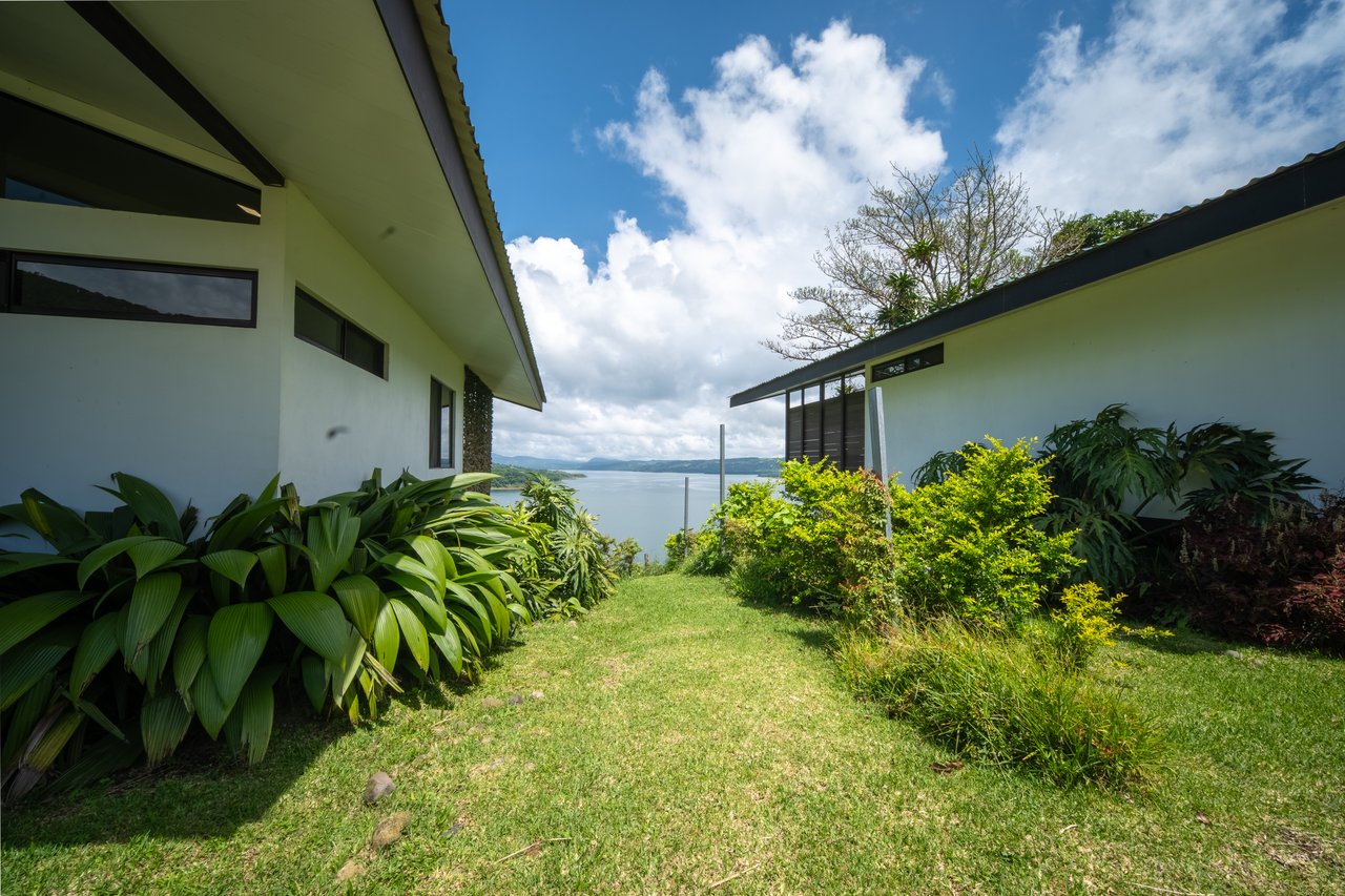 Rio Chiquito Ranch & Villas | 143-Hectare Ranch Estate with Villas, Forest & Full Infrastructure in Tilarán, Costa Rica