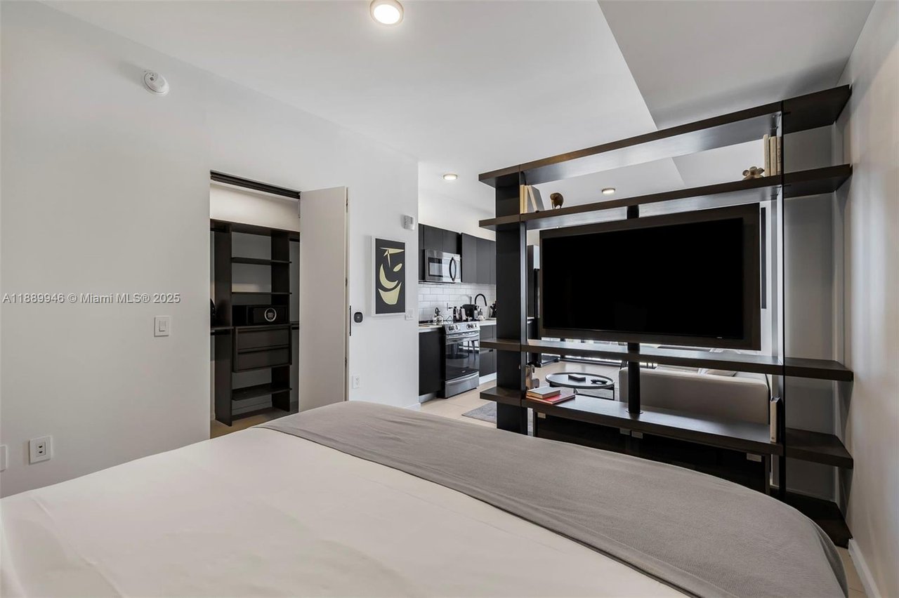 The Elser, Unit 1407