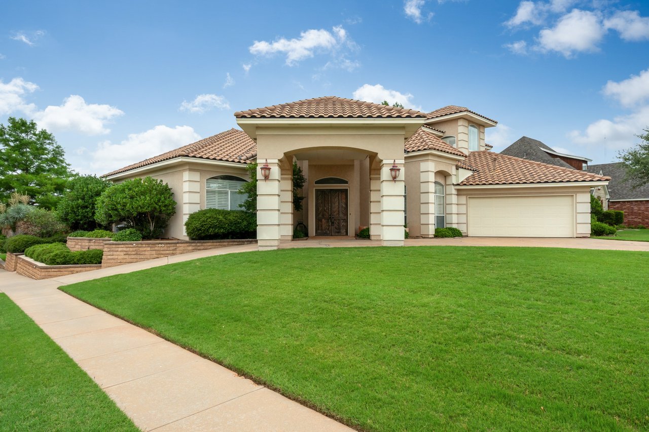 11 Desert Willow Court