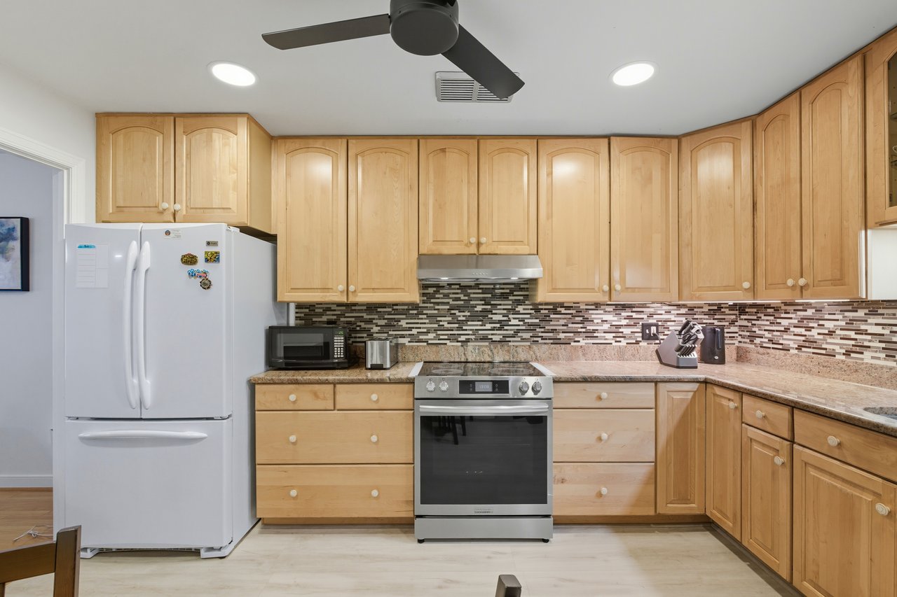 Luxury Turnkey Furnished Condo
