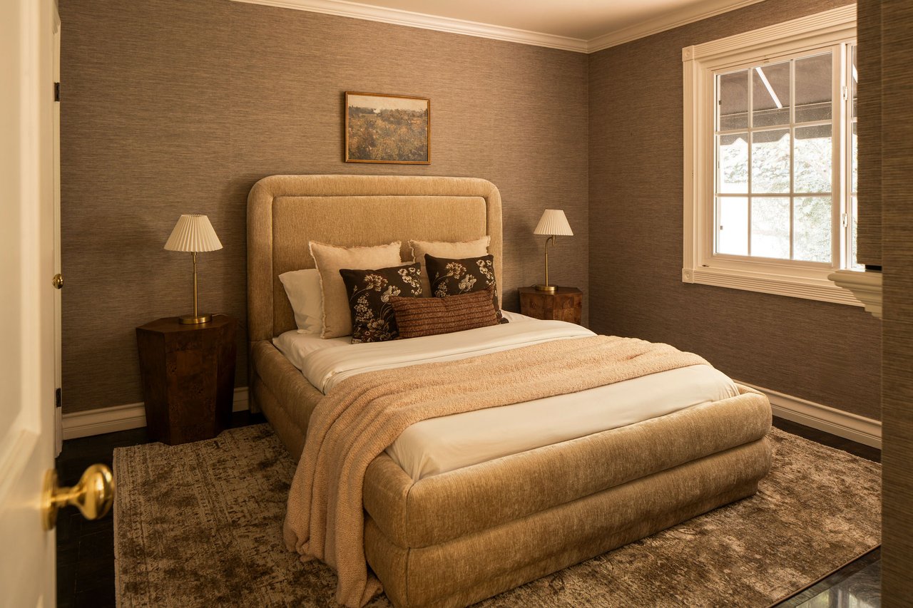 2533 Benedict Canyon Drive