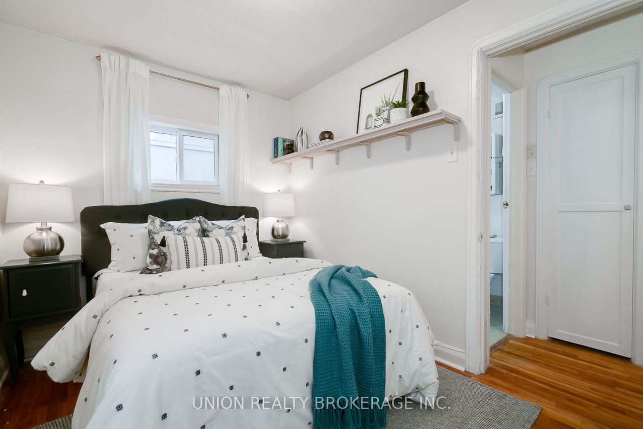 123 Meighen Ave