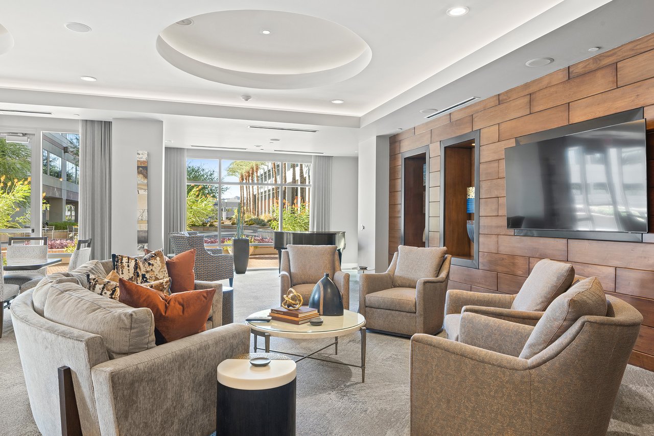 2211 E CAMELBACK Road 902