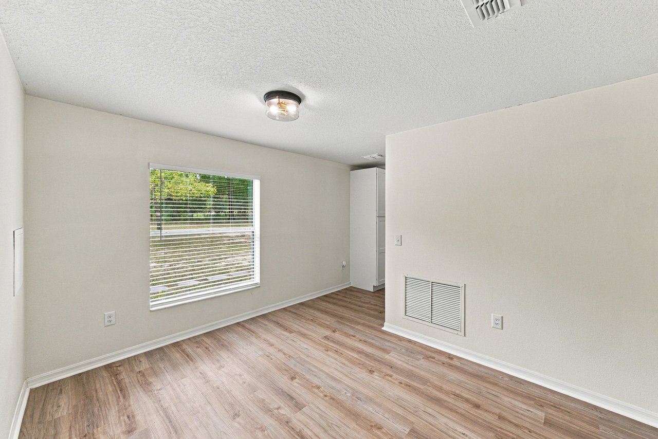 760 NW 52ND AVE