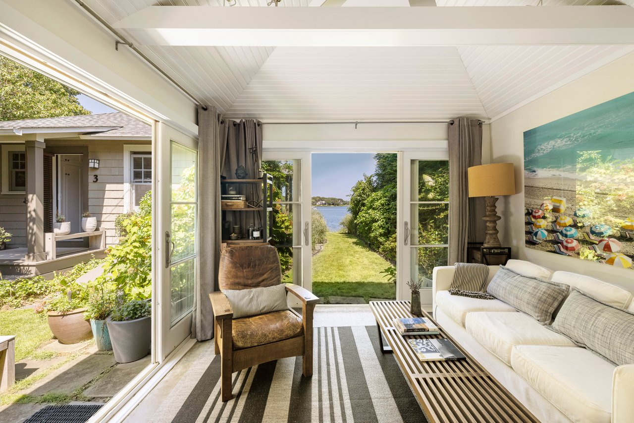 3 BayView Rd