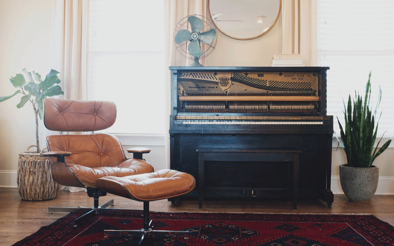 How to Decorate a Historic Home