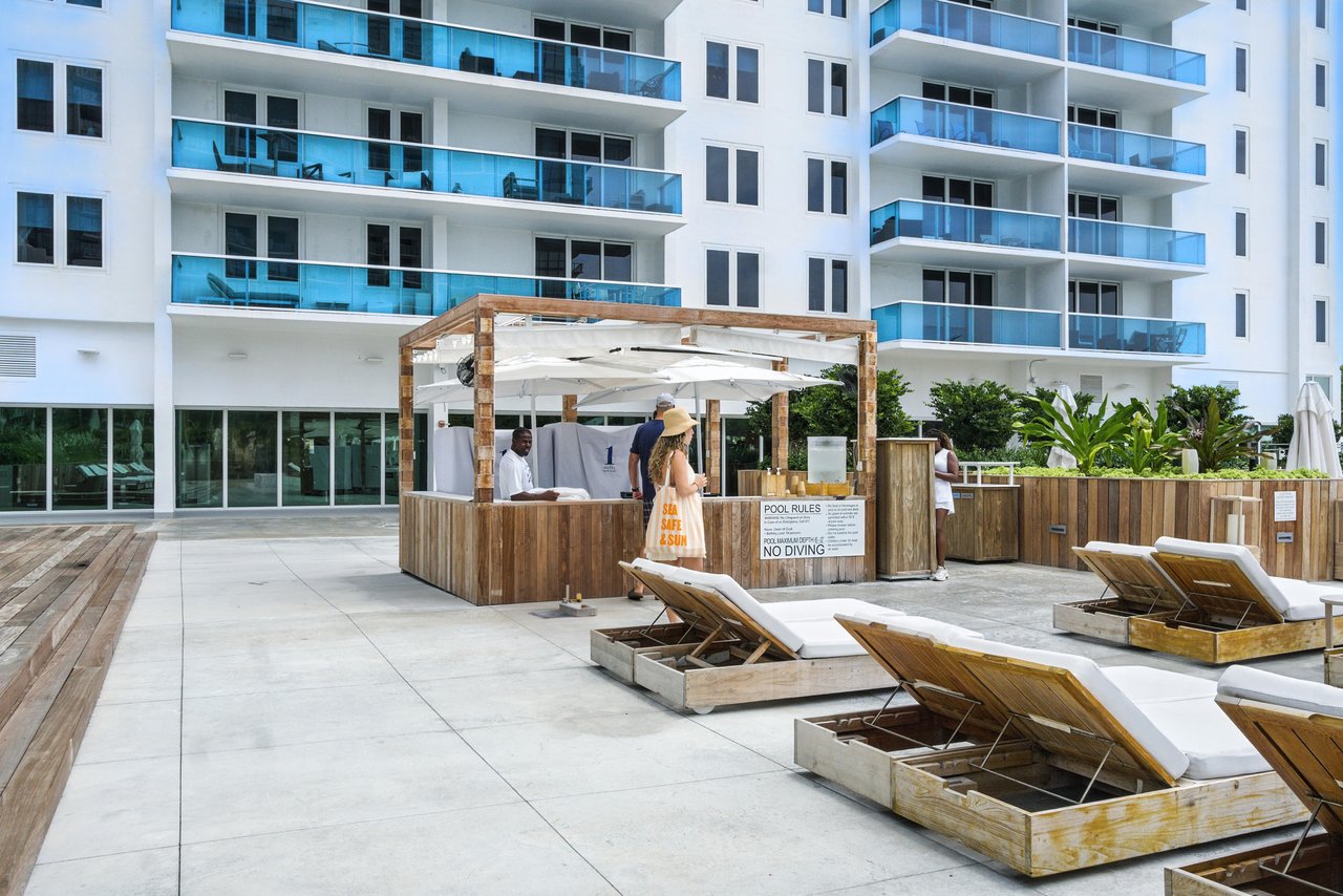 2301 Collins Ave #318  