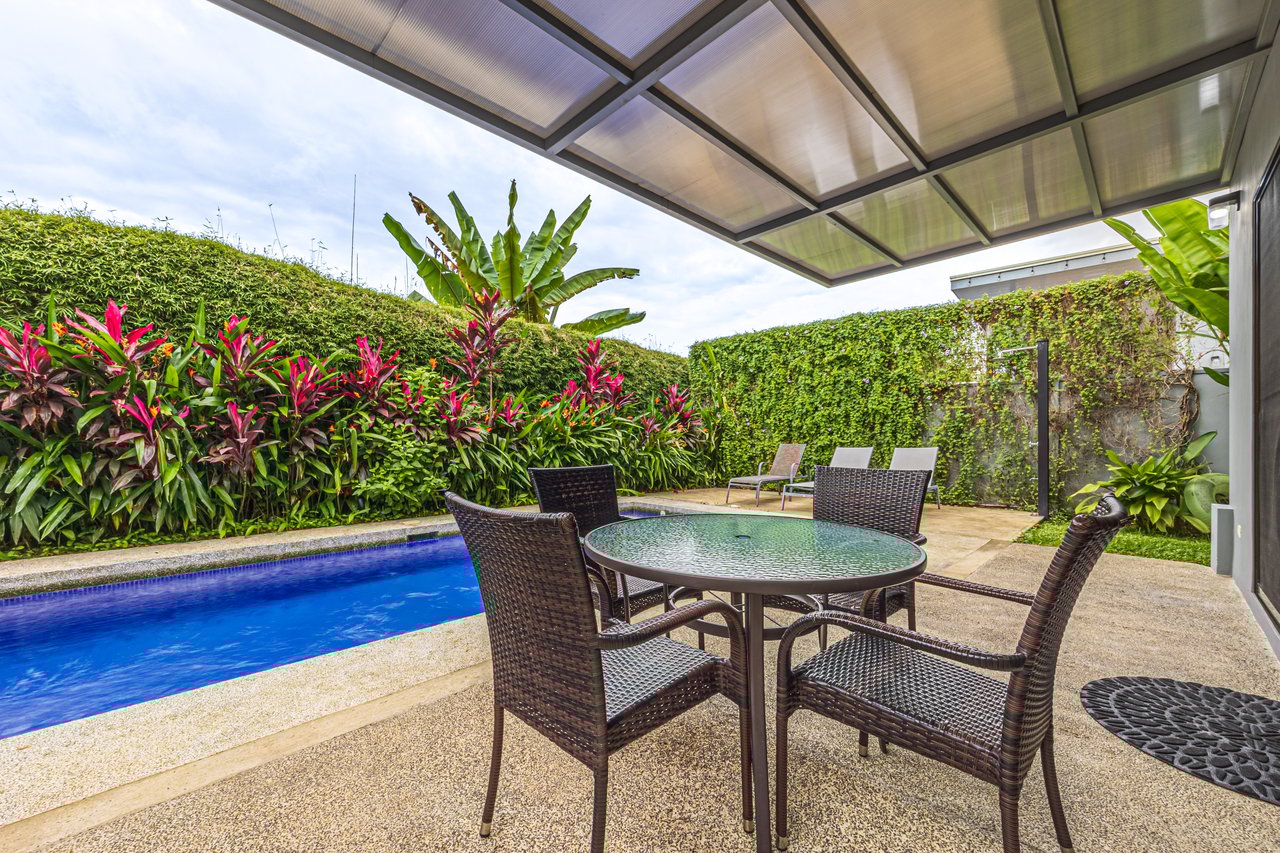 Uvita Home in Jardines del Sol with Private Pool and Dual Suites