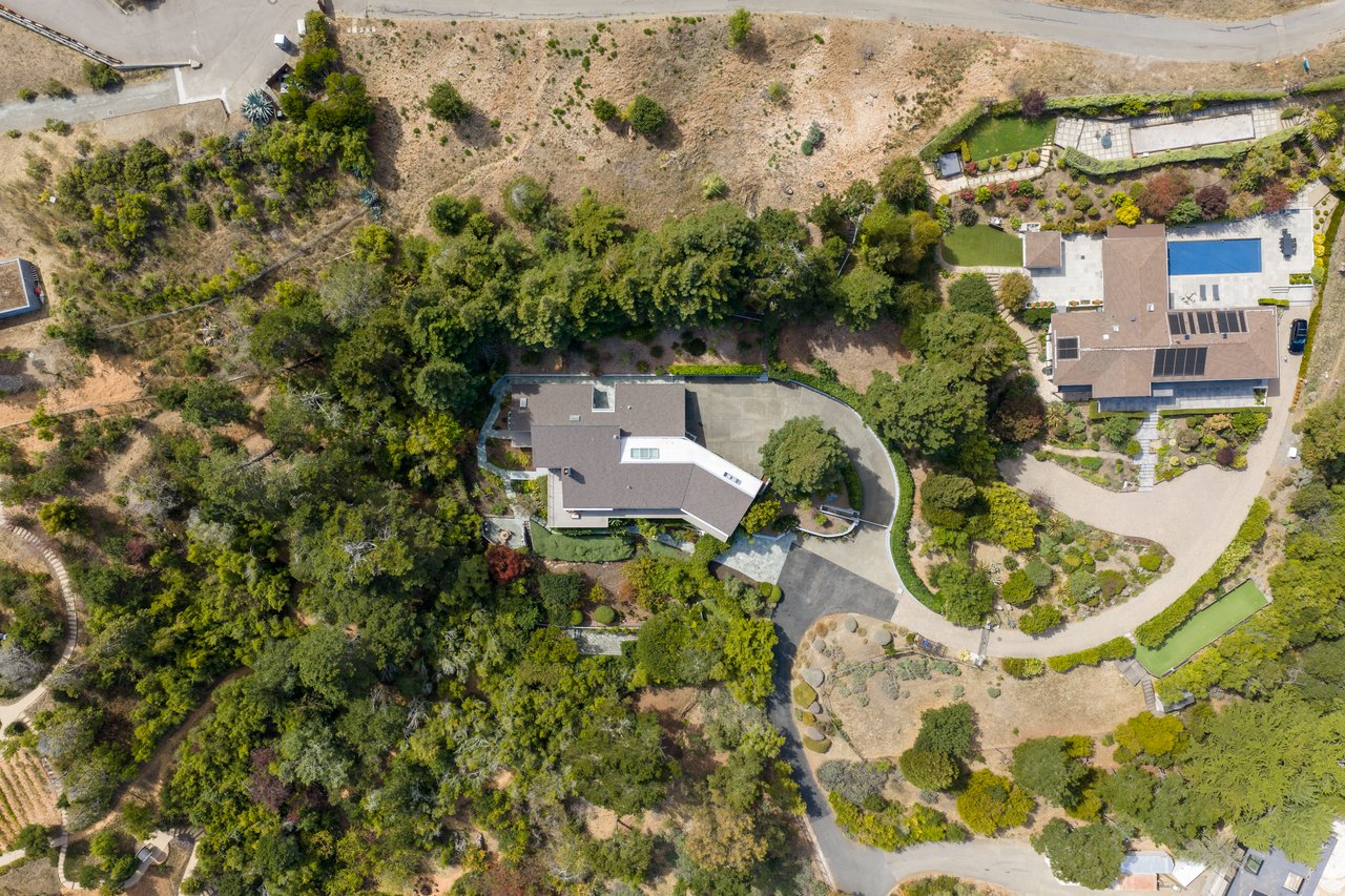 Tiburon Legacy Estate with Unparalleled Views and a Rare Connection to Nature