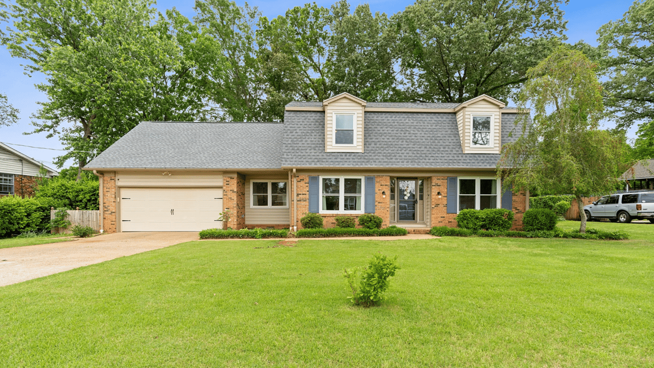 Spacious 4BR/3BA Home with Pool, Bonus Room & Office – Perfect for Work & Play!