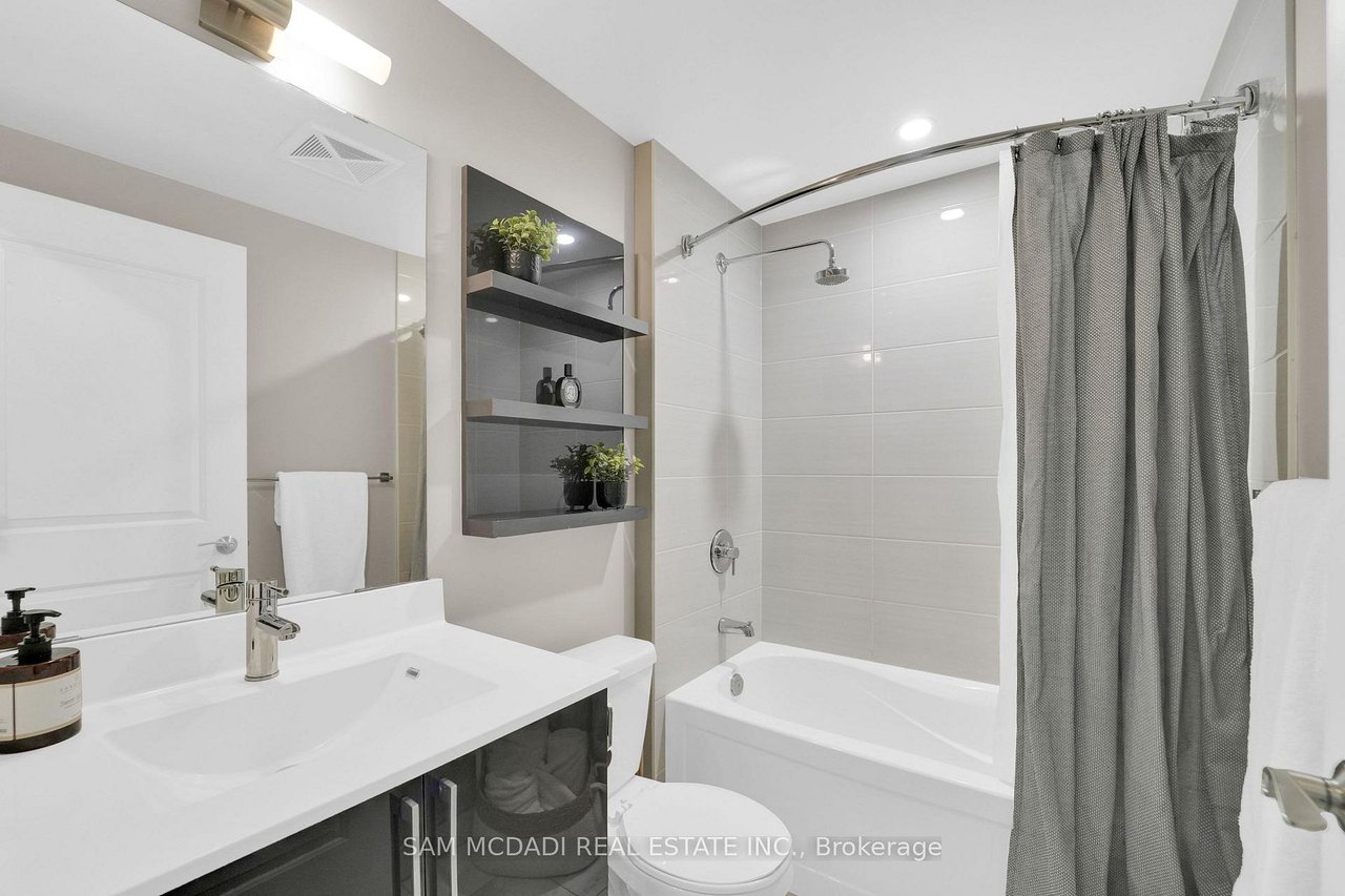 BROOKERS LANE LUXURY PENTHOUSE