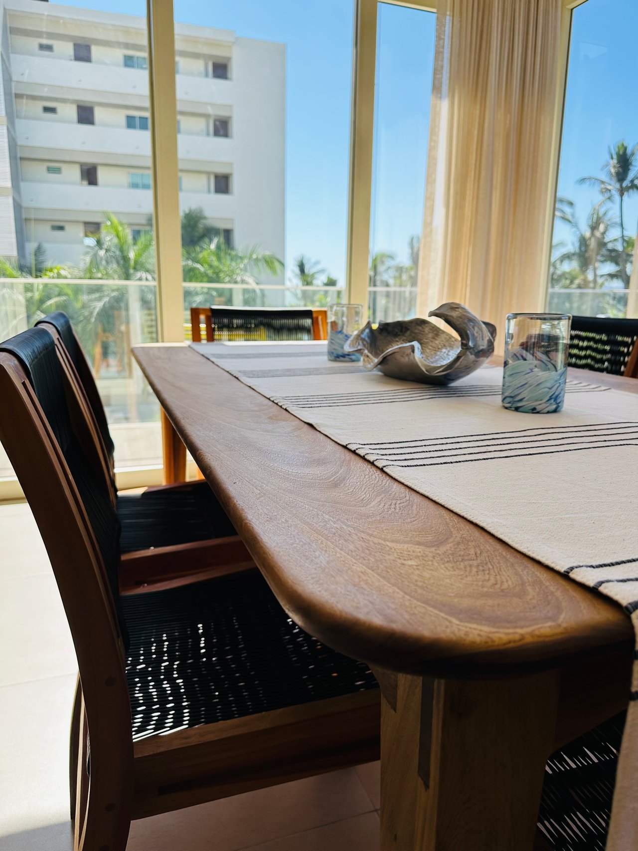 🌊 FOR RENT - Pavilion - 2 Bed Ocean Views - Check-In to the Extraoardinary!