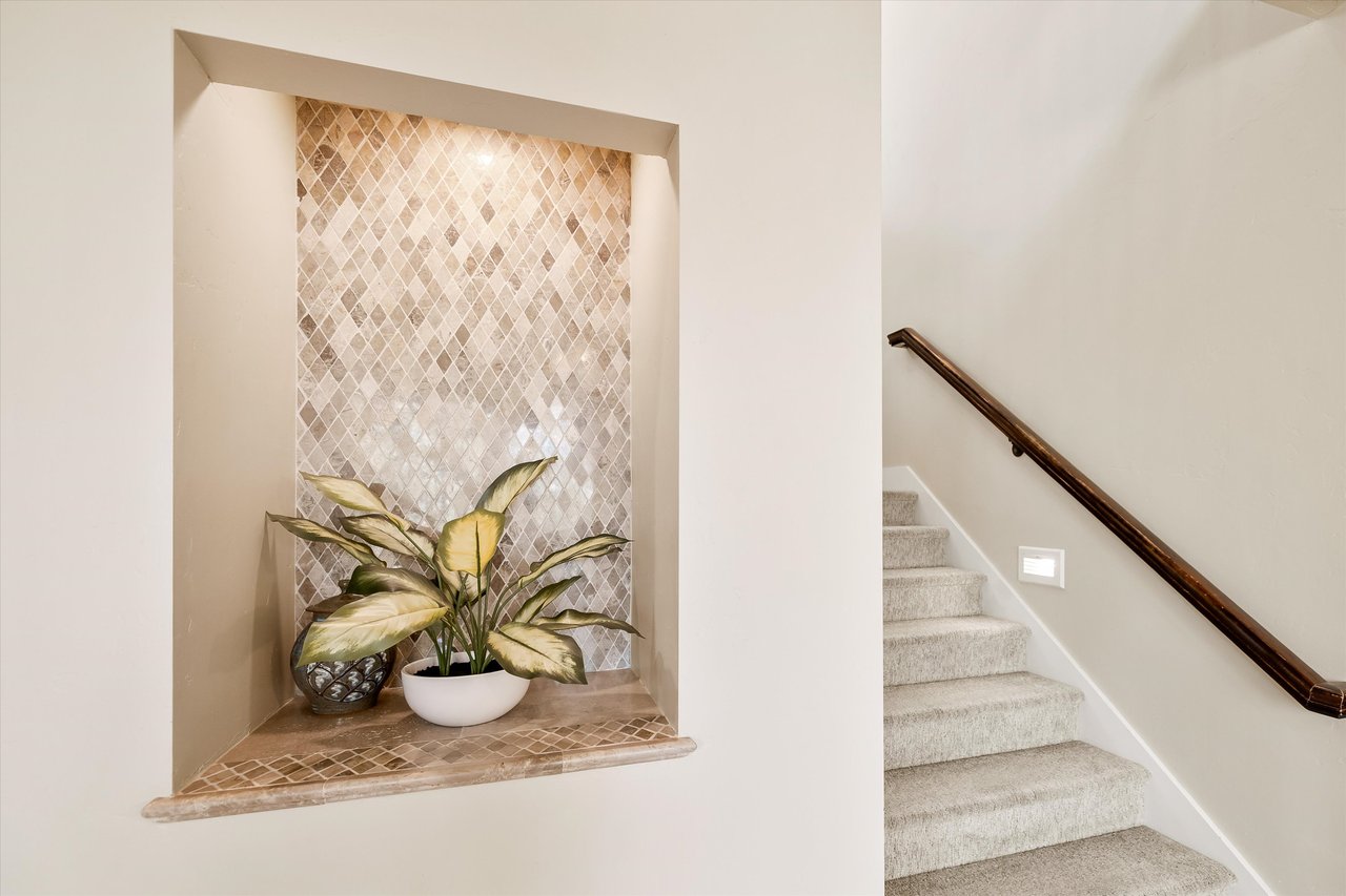 2589 NW Champion Circle