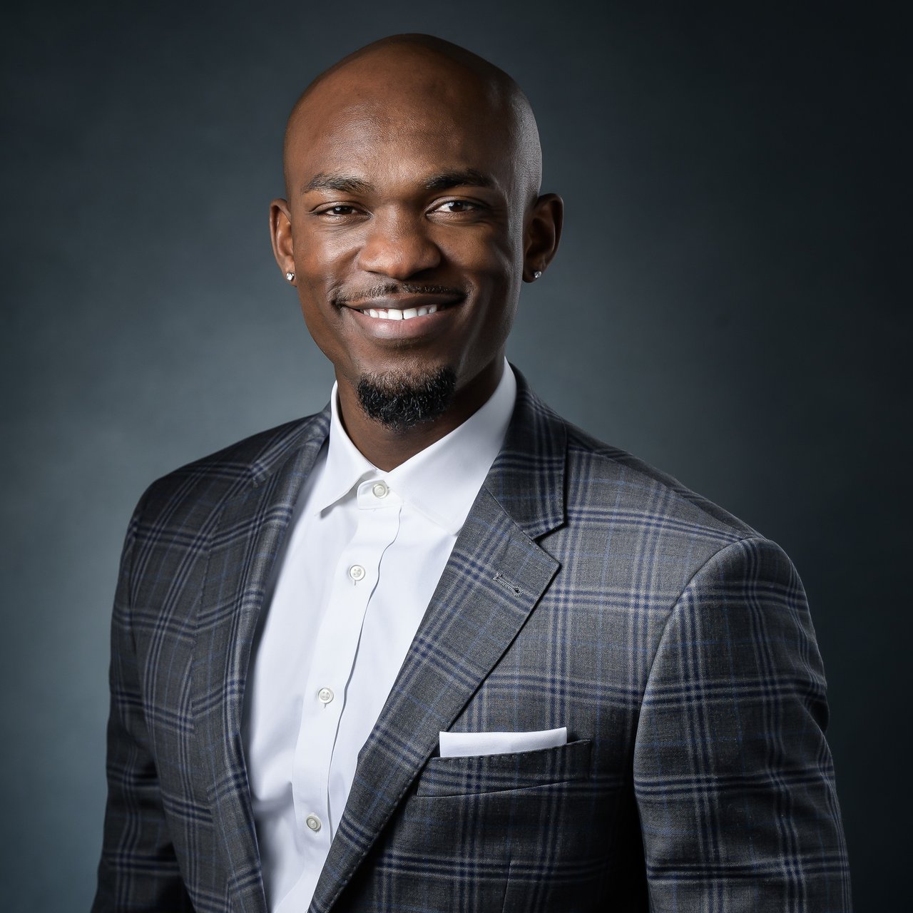 Joshua Ubietu Rochester, MI Real Estate Agent Headshot