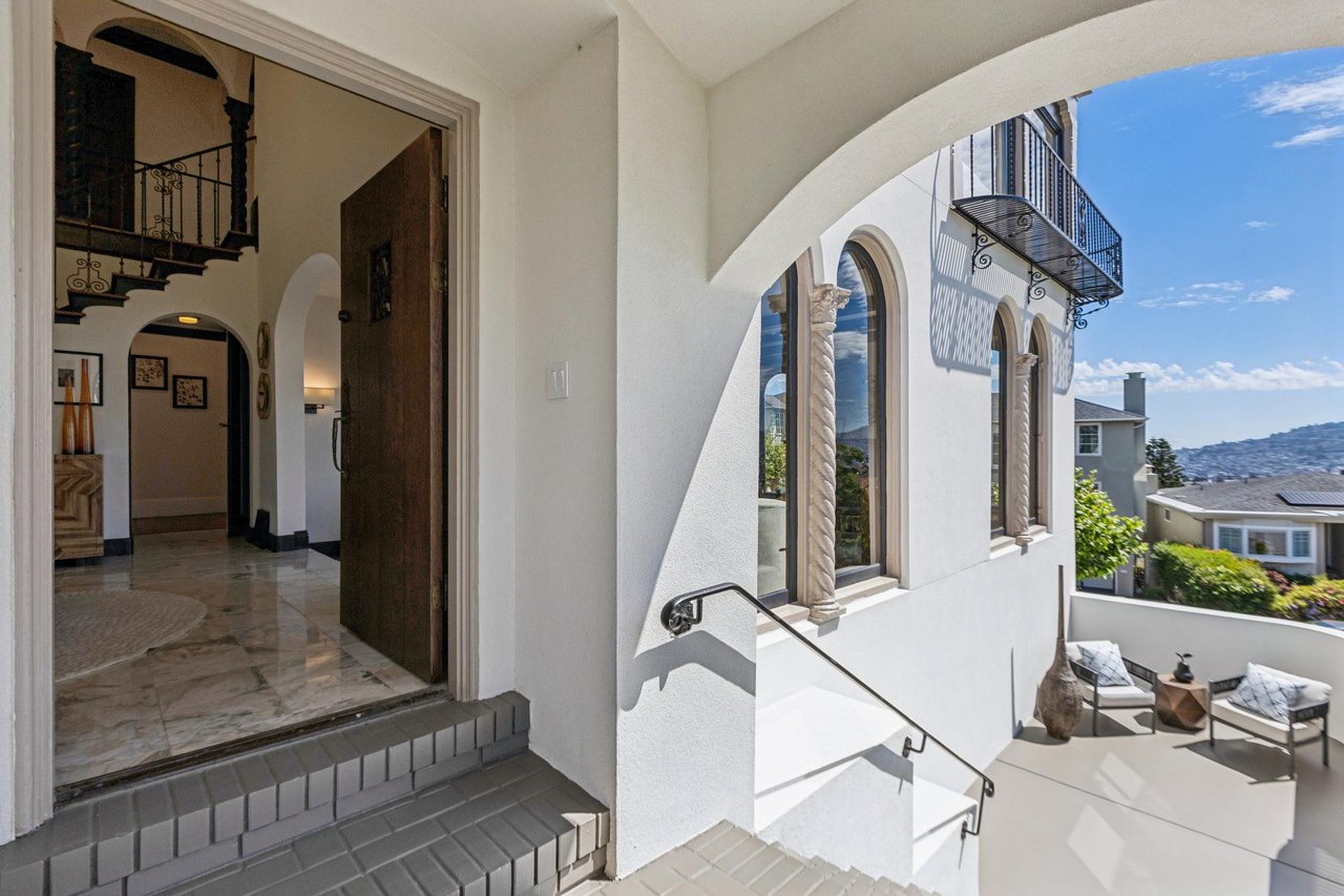 Multiple Offers! 299 Maywood Drive | Monterey Heights