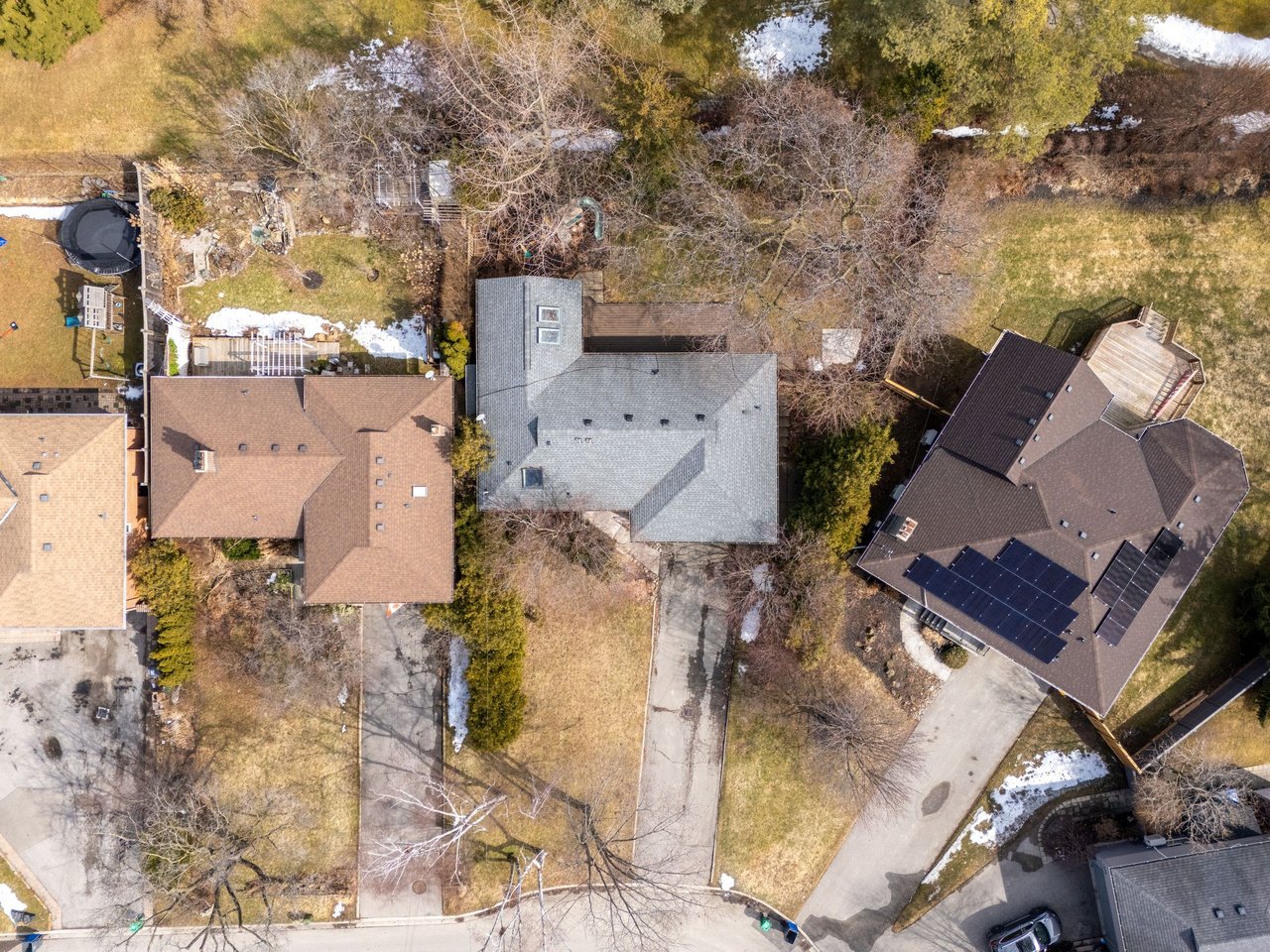 1439 Larchview Trail