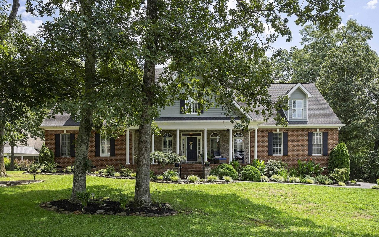 Wallace Luxury Spotlight | 109 Red Grouse Drive Lenoir City, TN 37772