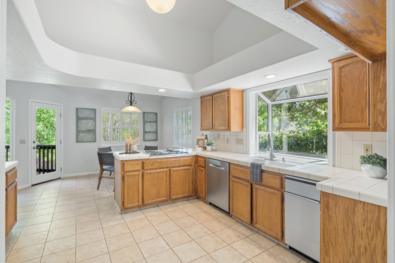 2964 Ridgeview Dr