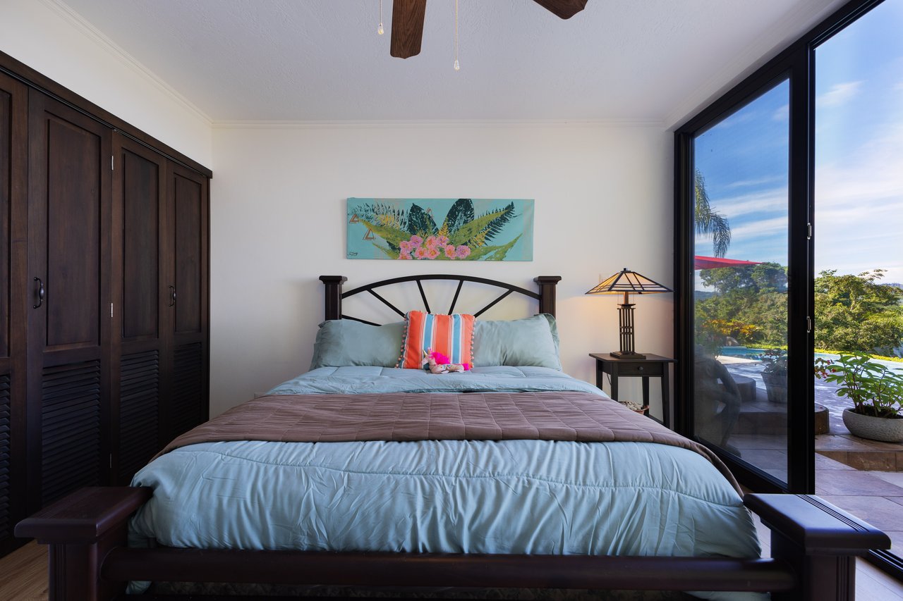CASA ORQUIDEA – LUXURY HOME WITH OCEAN VIEWS IN GATED COMMUNITY