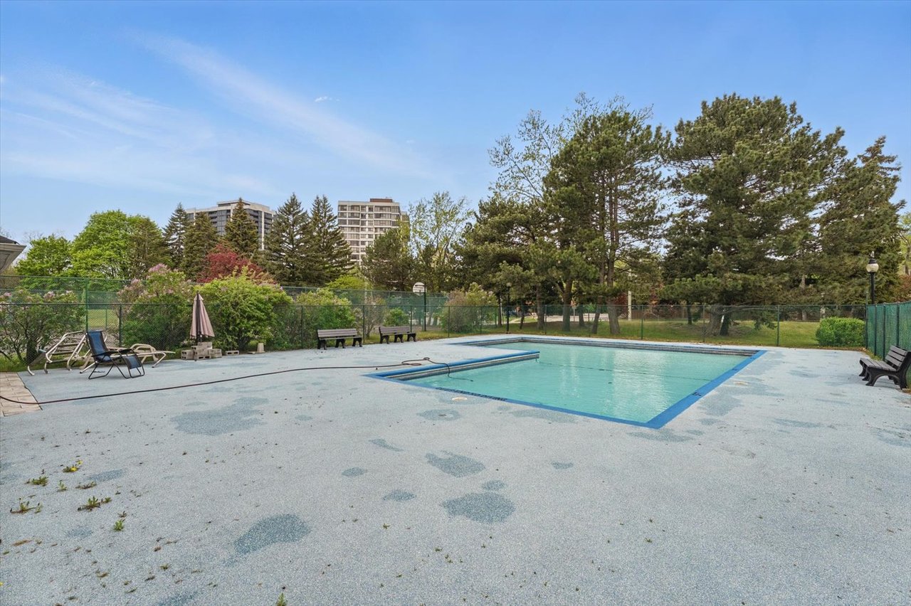 966 Inverhouse Dr 709