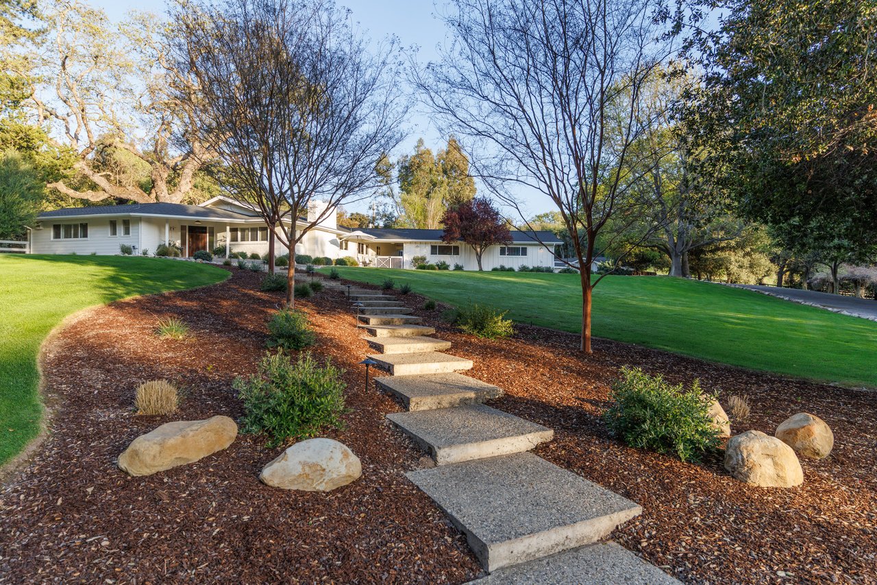 Private Mini Estate on 3+ Acres