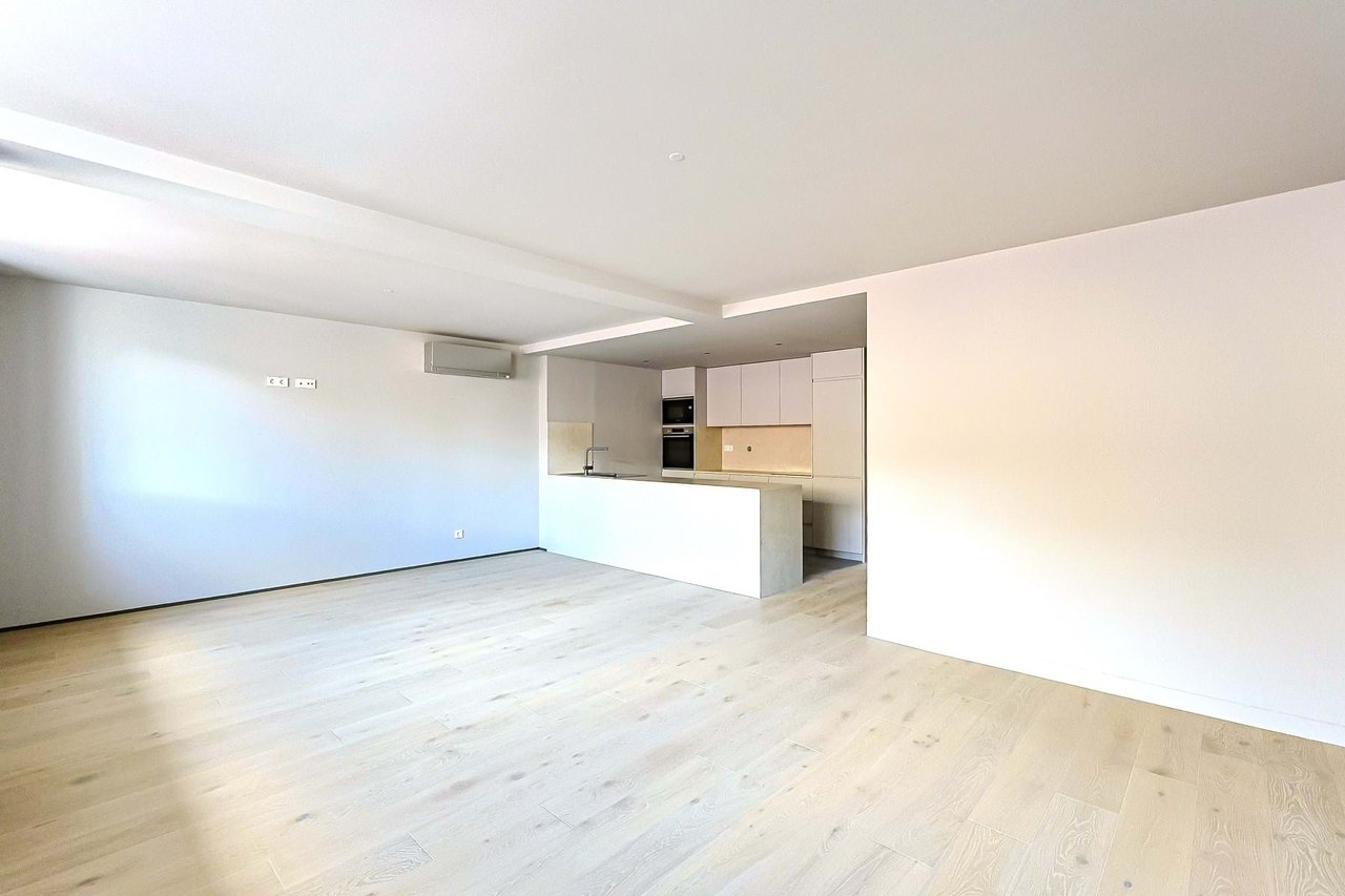 Stylish 2-Bedroom Apartment in the Heart of Lisbon with Exceptional Amenities
