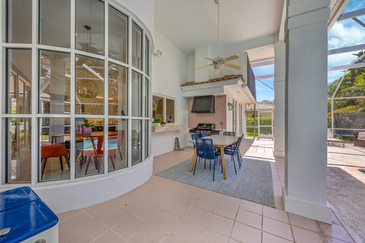 Palmetto Bay Perfection: Spacious, Serene, Stunning