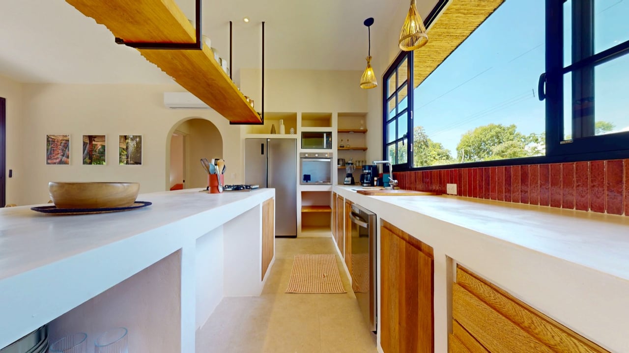 New Modern Ojochal Home with Pool, Office & Mountain Views 24/7 Security