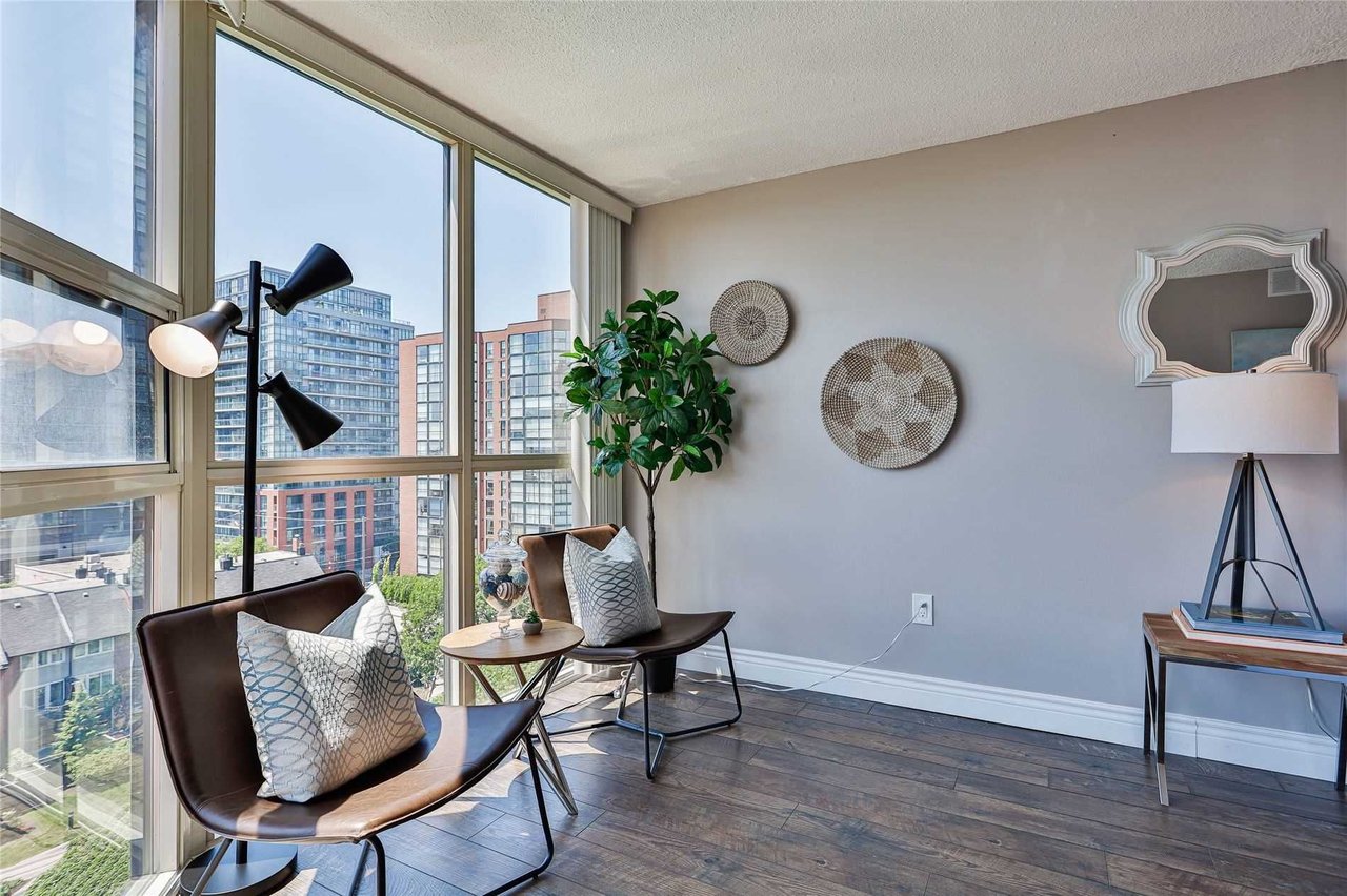 701 King Street W 806