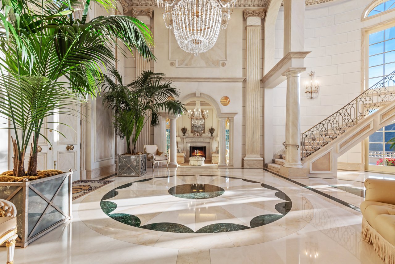 996 Vista Ridge Lane