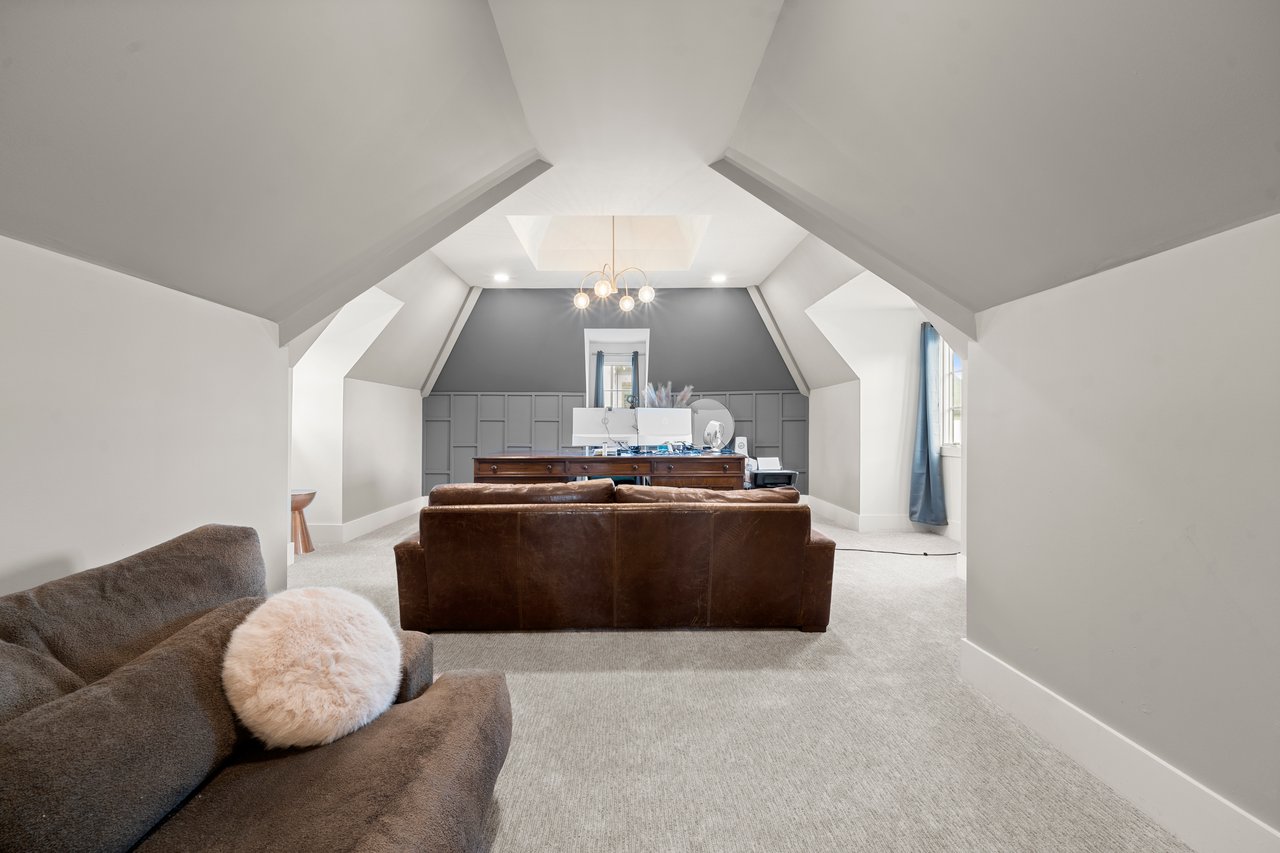  10160 Cedar Ridge Drive