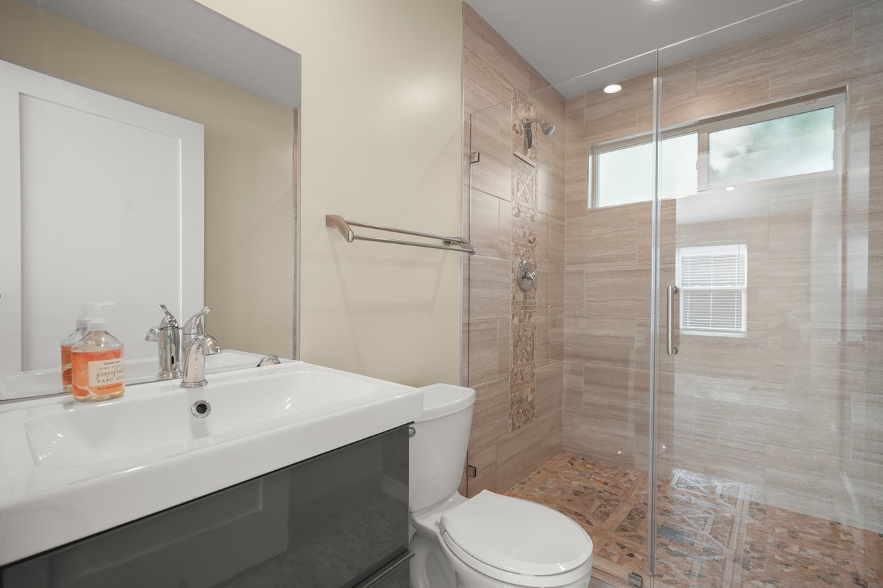 1705 E 14th Street Unit B