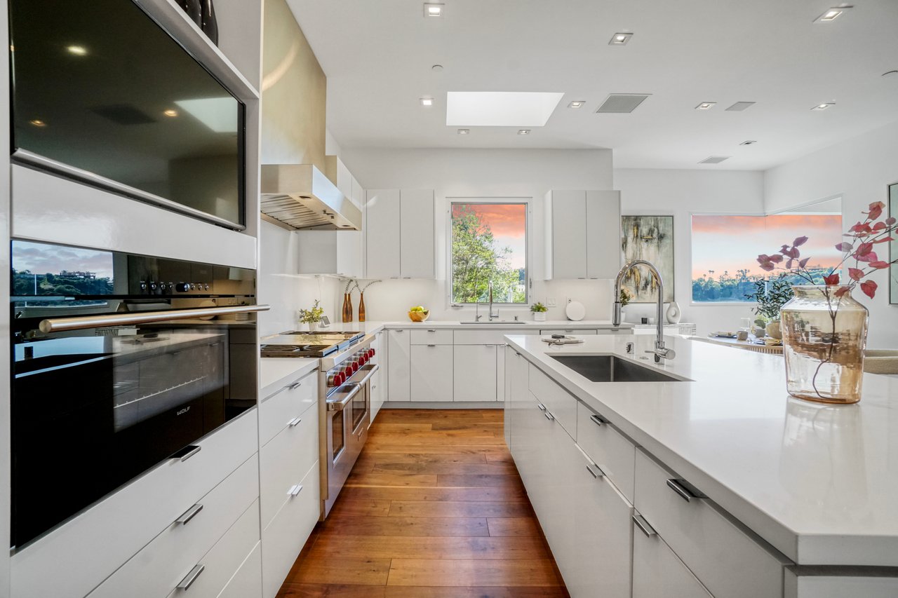 1116 Linda Flora Drive