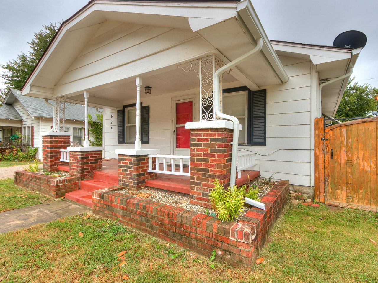 625 West Dewey Street