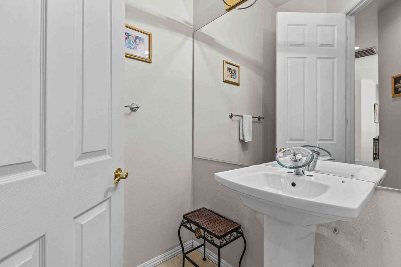 44475 Grand Canyon Ln