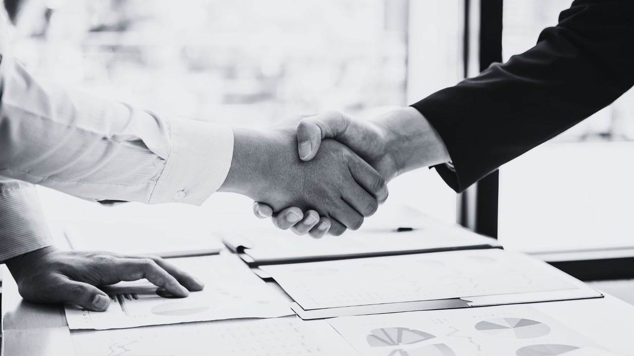 Co-List / Partner