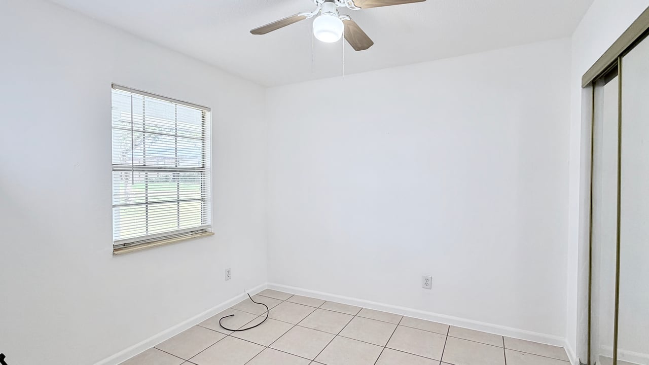 Casselberry Three-Bedroom, Two-Bathroom Duplex Unit with Private Yard