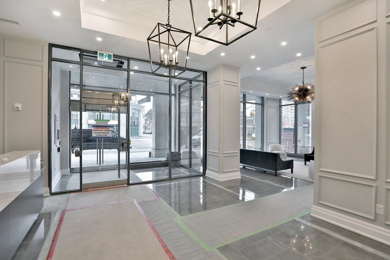 2060 Lakeshore Road 1802