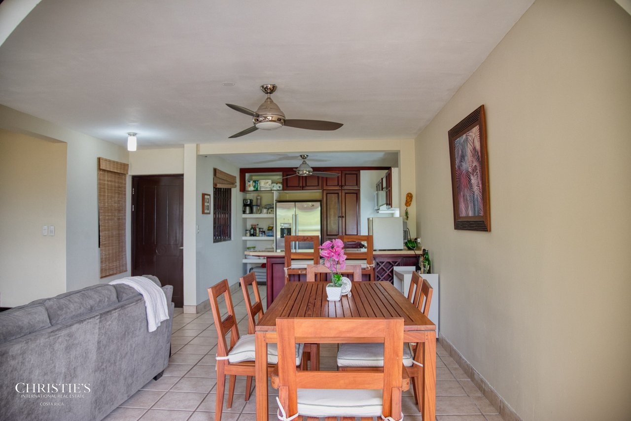 Exquisite Corner Townhouse with Panoramic Ocean Views – Faro Escondido