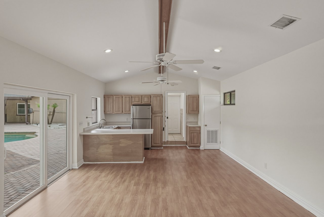 7601 Thunderhead Street