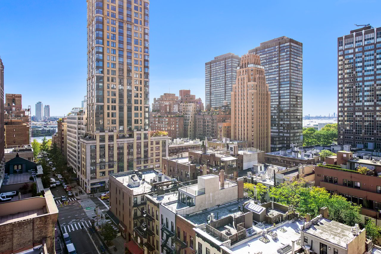 335 East 51st Street, Unit PHA