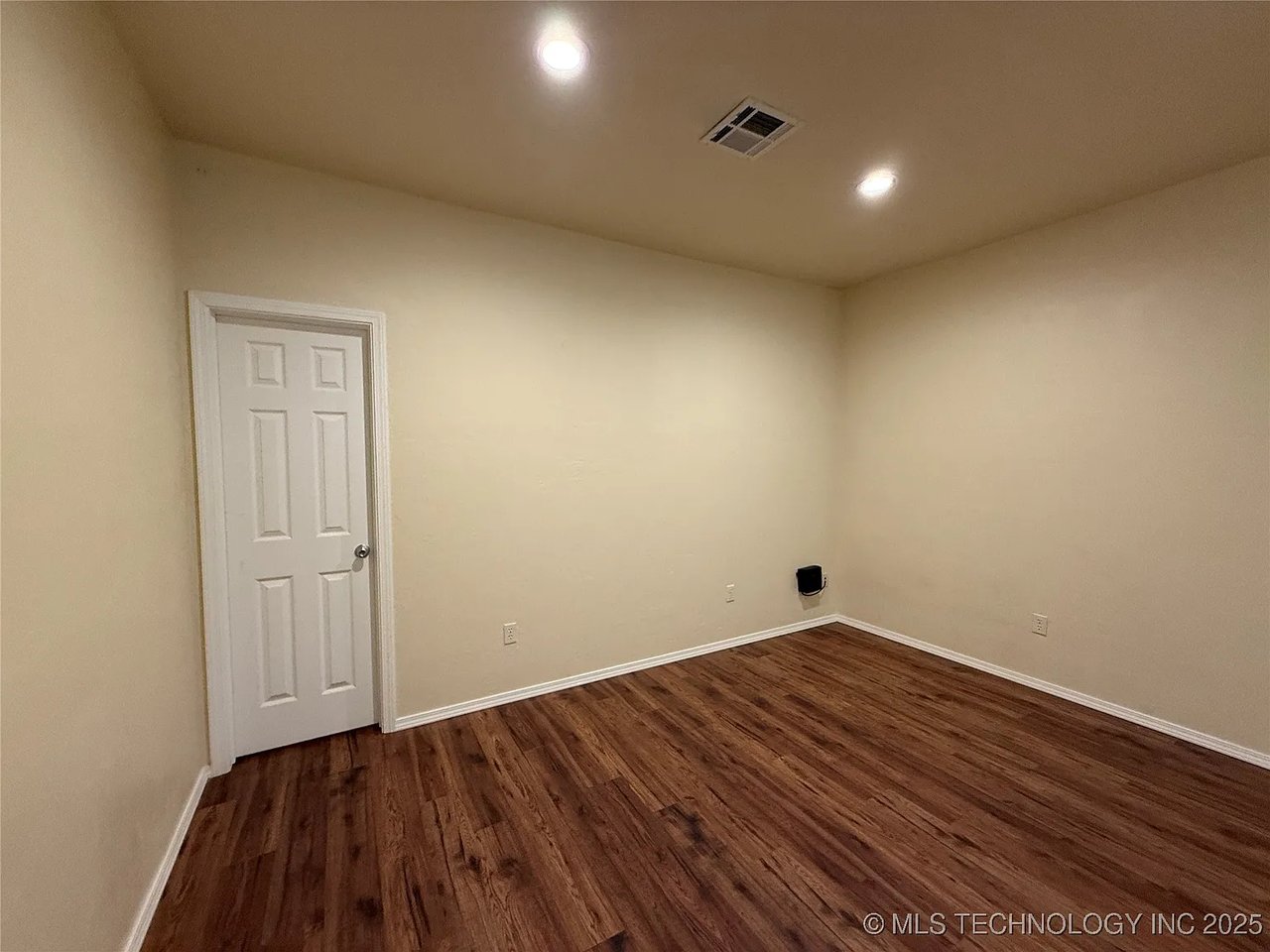 116 SW 5th St
