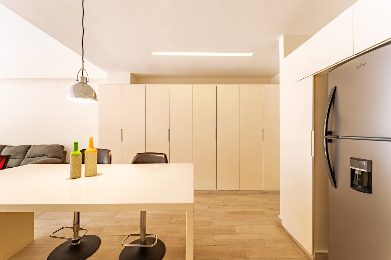1 Bedroom, Condo, Mixie 102