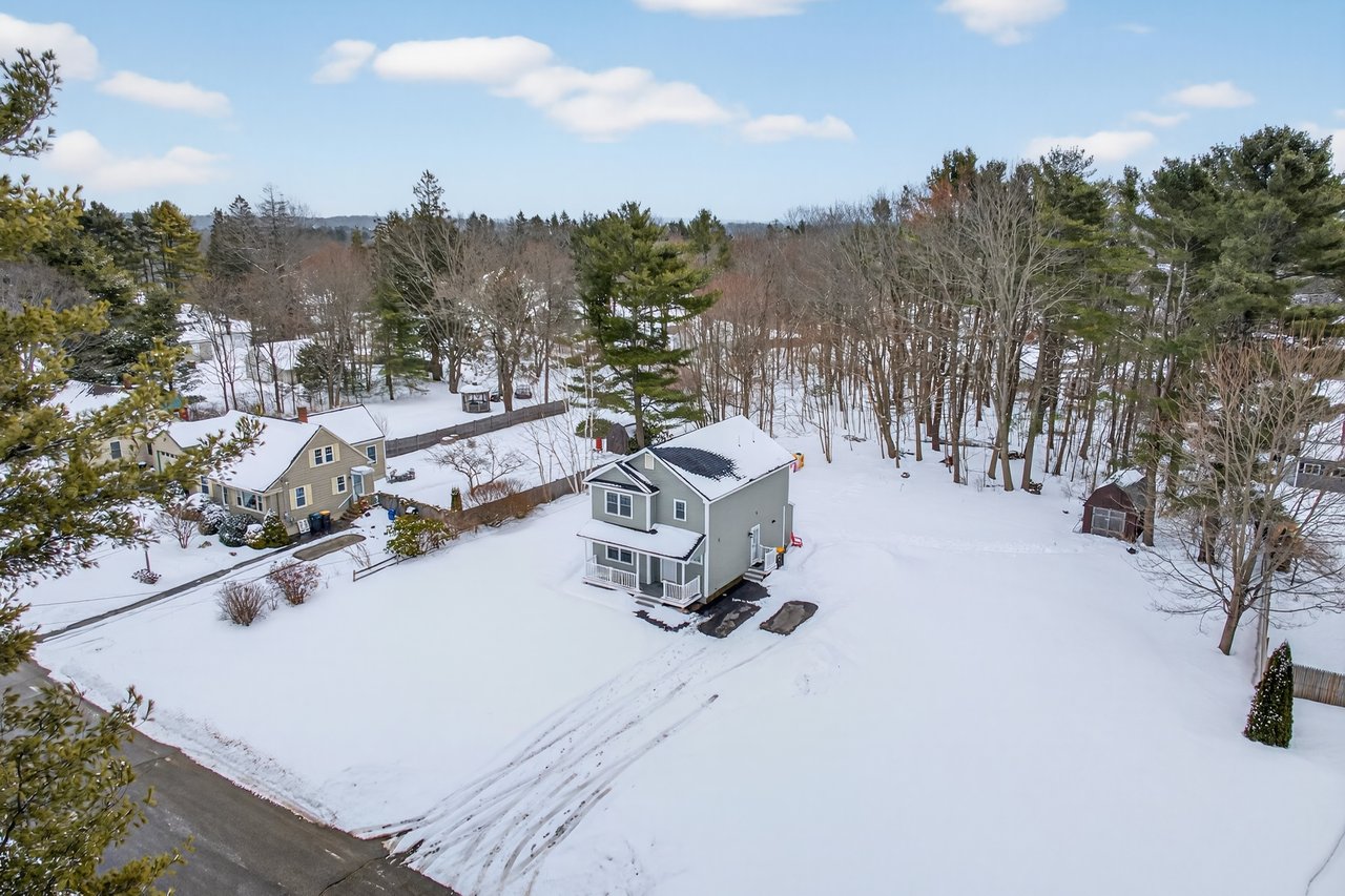 12 Robinson Rd, Scarborough