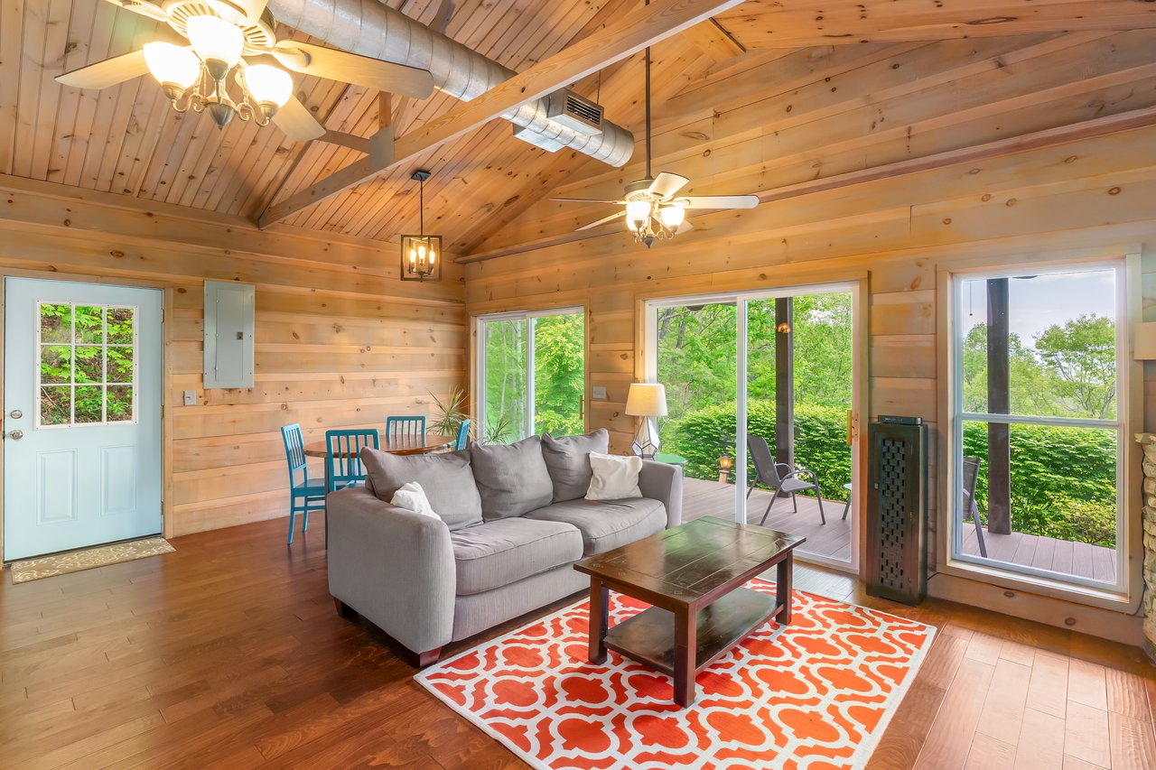 438 PALMETTO DR