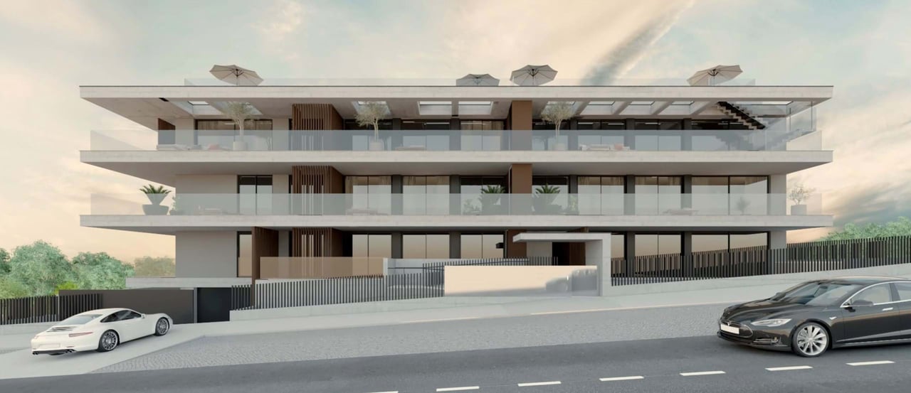Luxurious 4-Bedroom Sea-View Apartment with Expansive Terrace and Parking in Vila Nova de Gaia