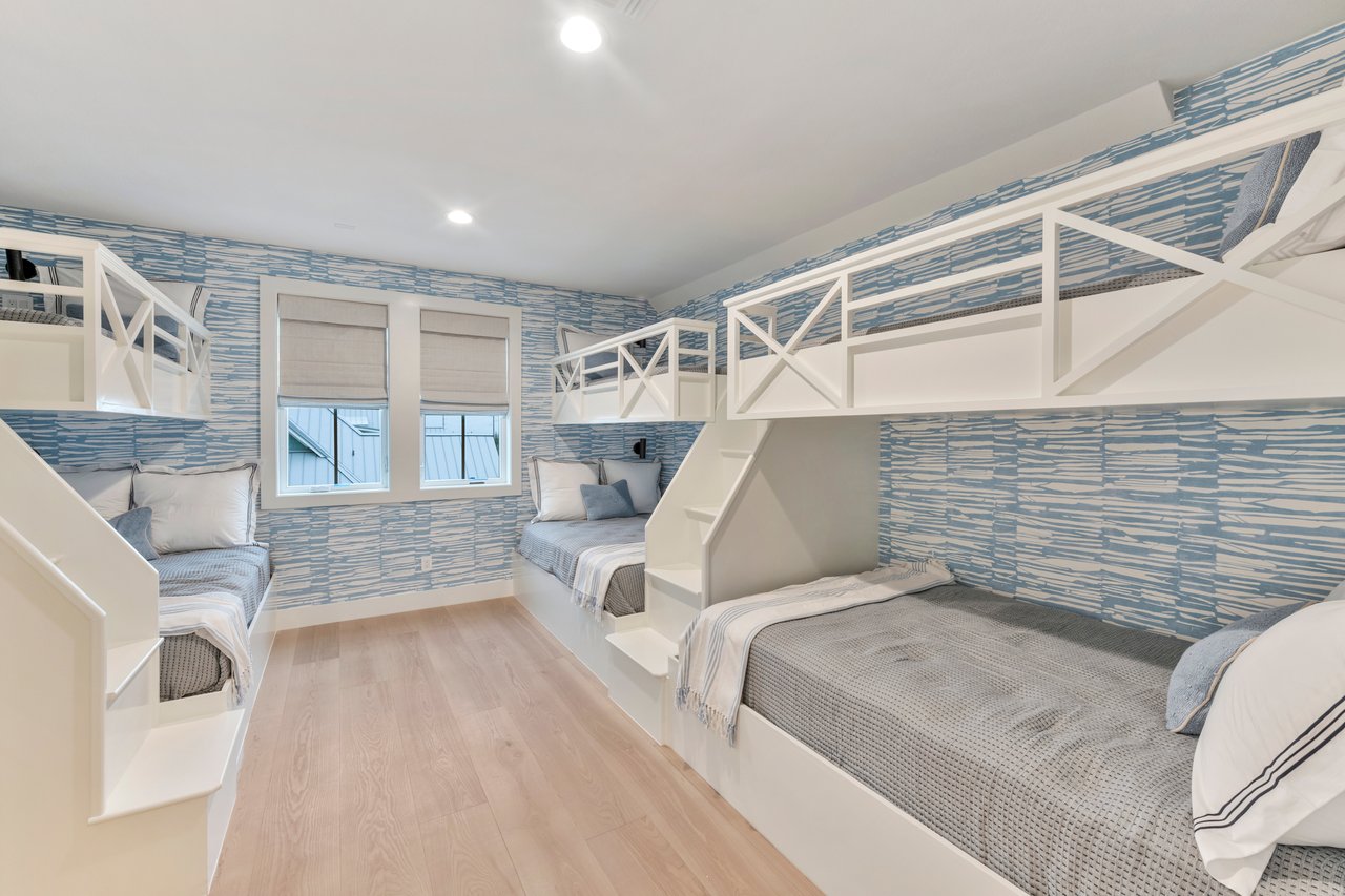 Barefoot Lane, 3476 Sq. Ft.