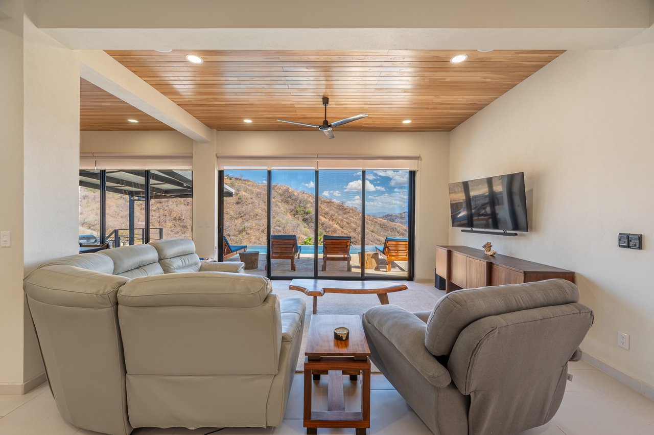 Casa En Las Rocas | Spectacular Ocean-View Home in Pacific Heights