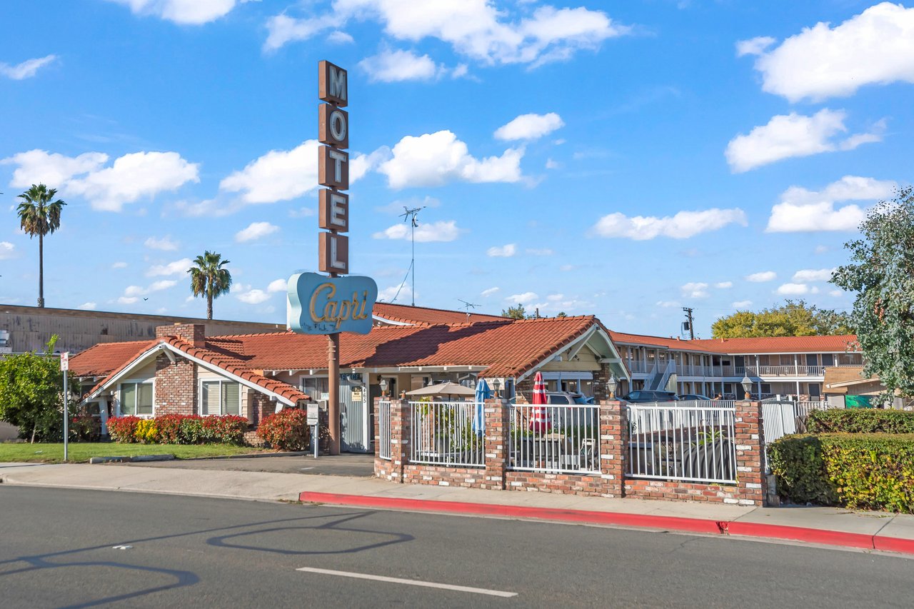 Rare 40 Unit Hotel For Sale in Santa Clara